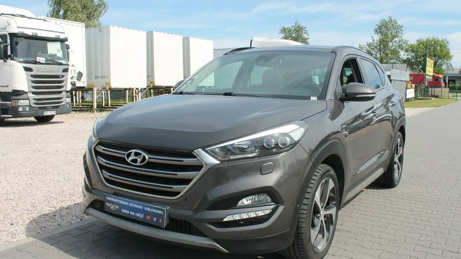 HYUNDAI Tucson -