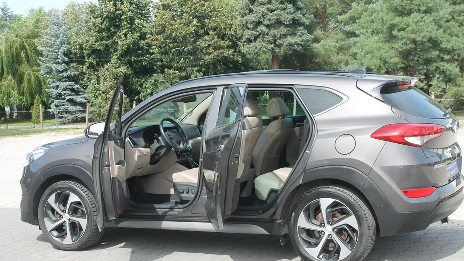 HYUNDAI Tucson -
