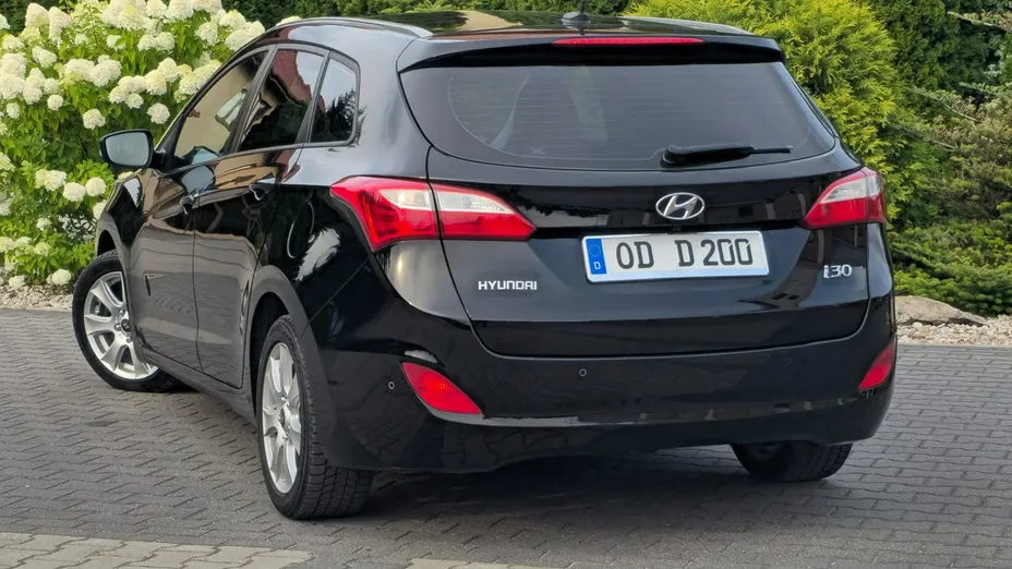 HYUNDAI i30 -