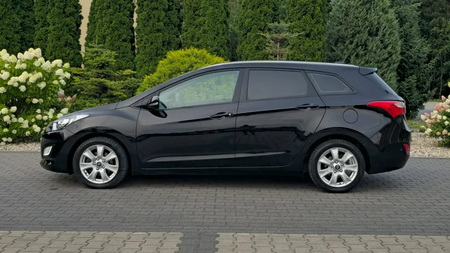 HYUNDAI i30 -