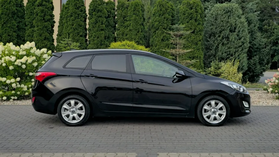 HYUNDAI i30 -