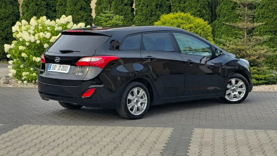 HYUNDAI i30 -