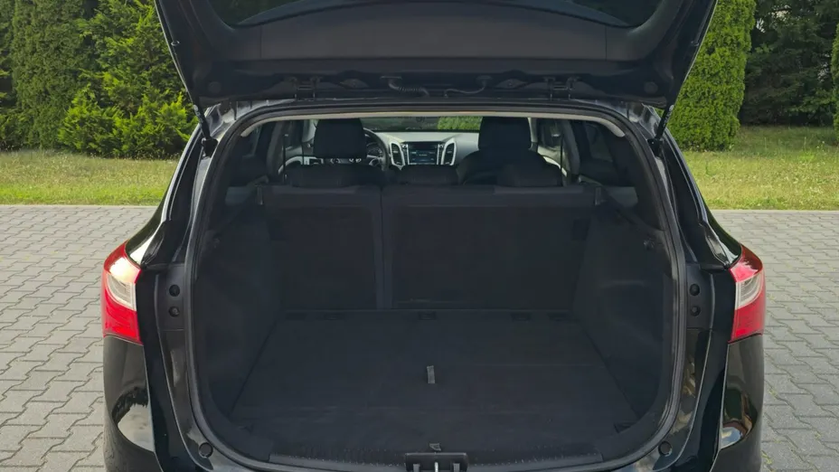 HYUNDAI i30 -