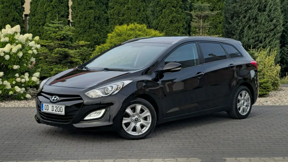 HYUNDAI i30 -