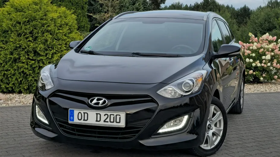 HYUNDAI i30 -