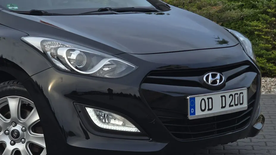 HYUNDAI i30 -