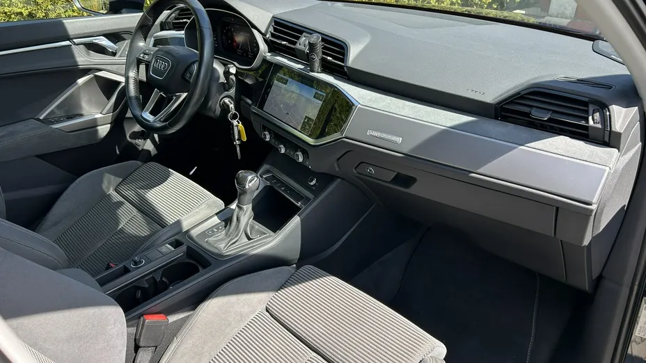 AUDI Q3 -