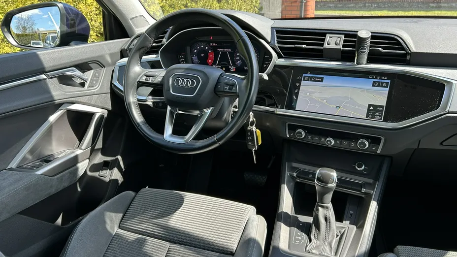 AUDI Q3 -