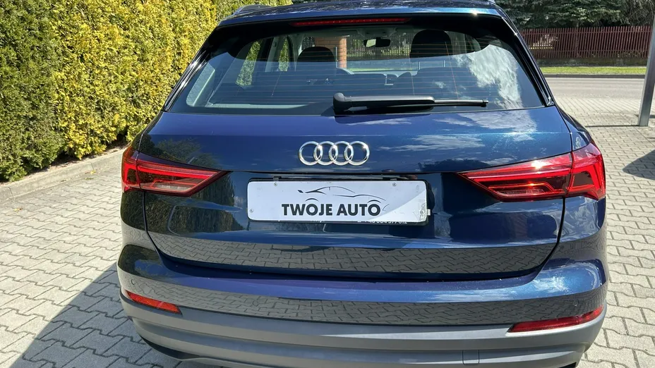 AUDI Q3 -