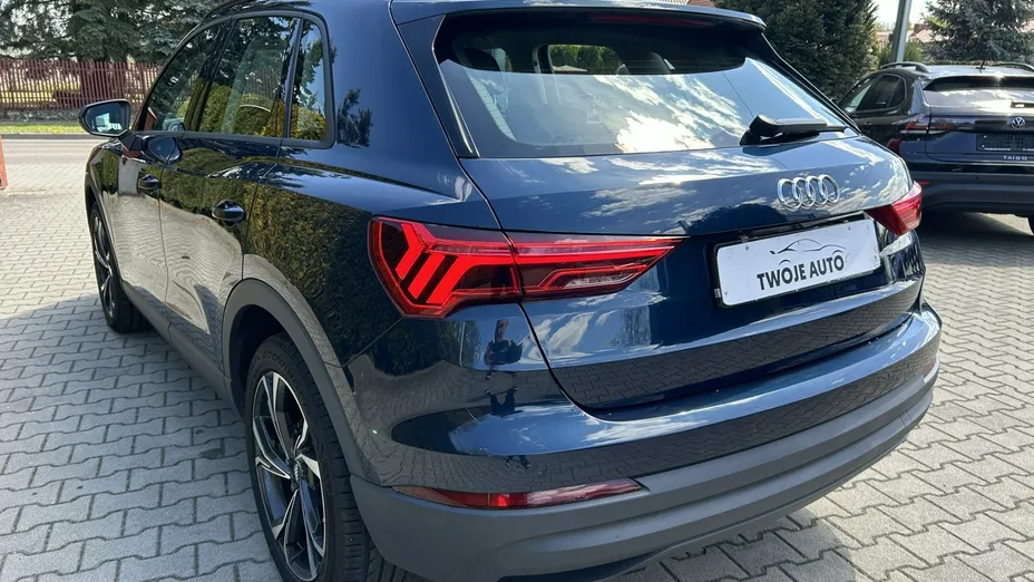 AUDI Q3 -