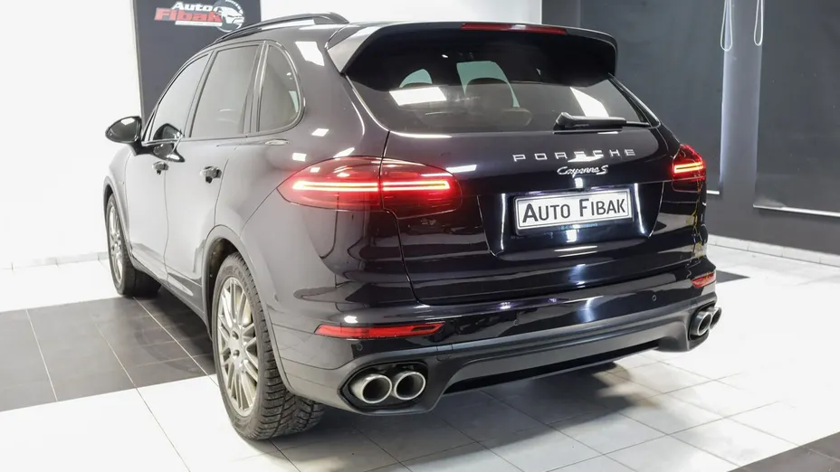 PORSCHE Cayenne -