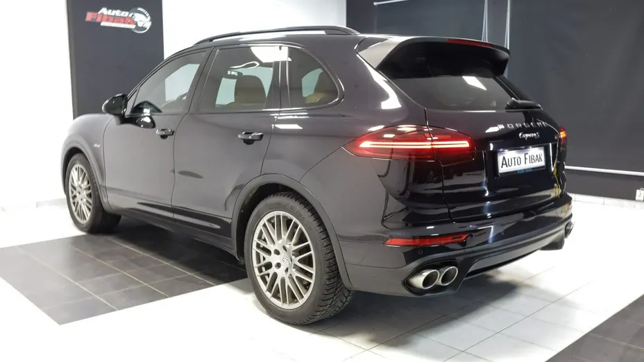PORSCHE Cayenne -