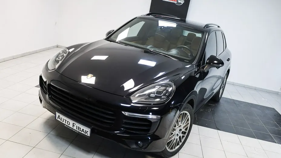 PORSCHE Cayenne -
