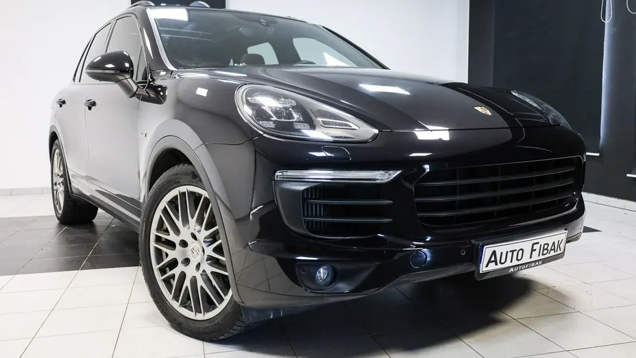 PORSCHE Cayenne -