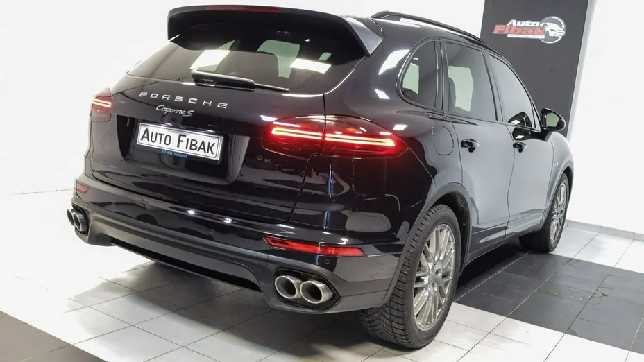 PORSCHE Cayenne -