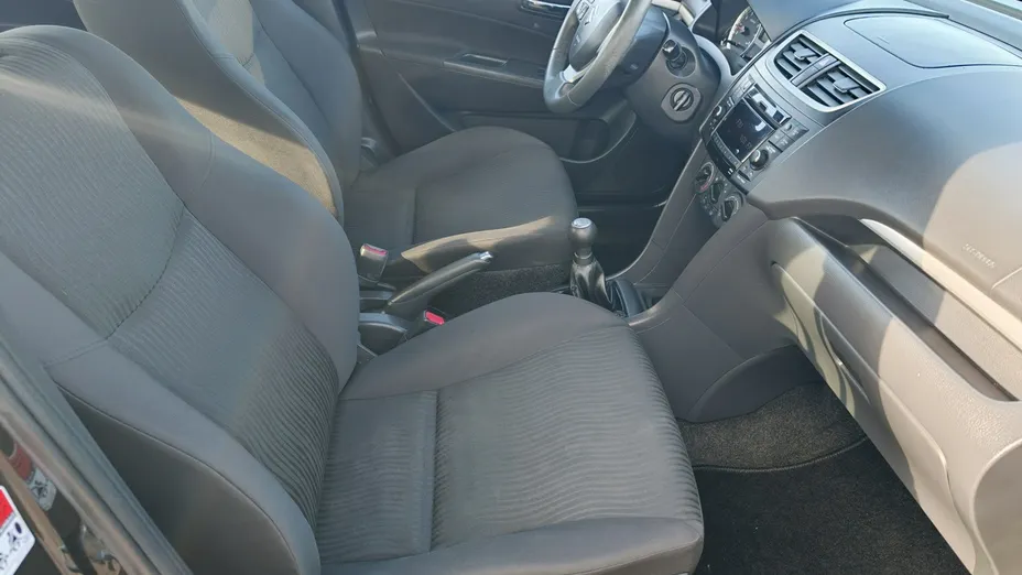 SUZUKI Swift -