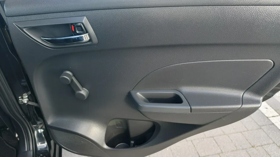 SUZUKI Swift -