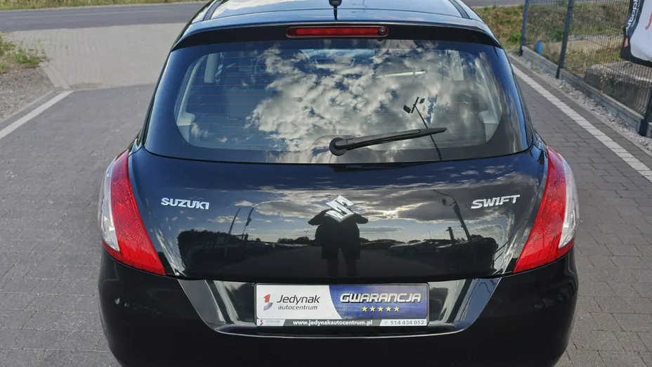SUZUKI Swift -