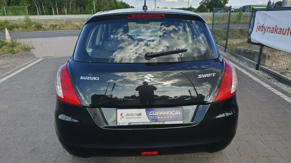 SUZUKI Swift -
