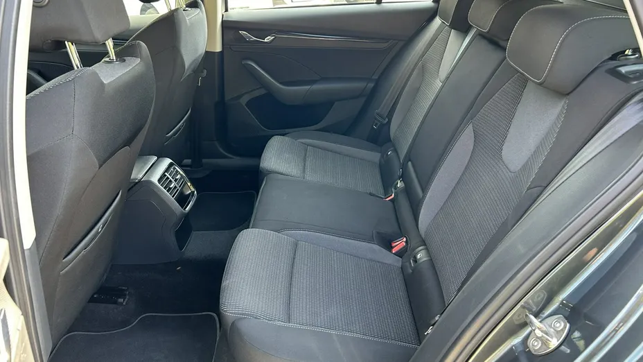 SKODA Octavia -