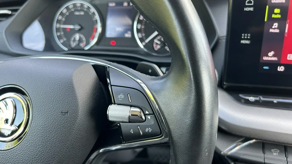 SKODA Octavia -