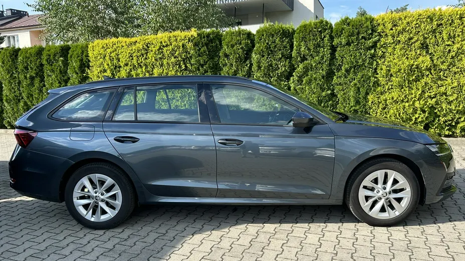 SKODA Octavia -