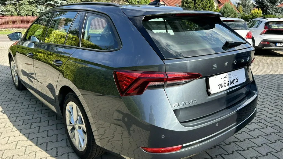 SKODA Octavia -