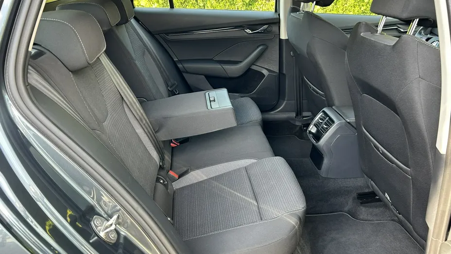 SKODA Octavia -