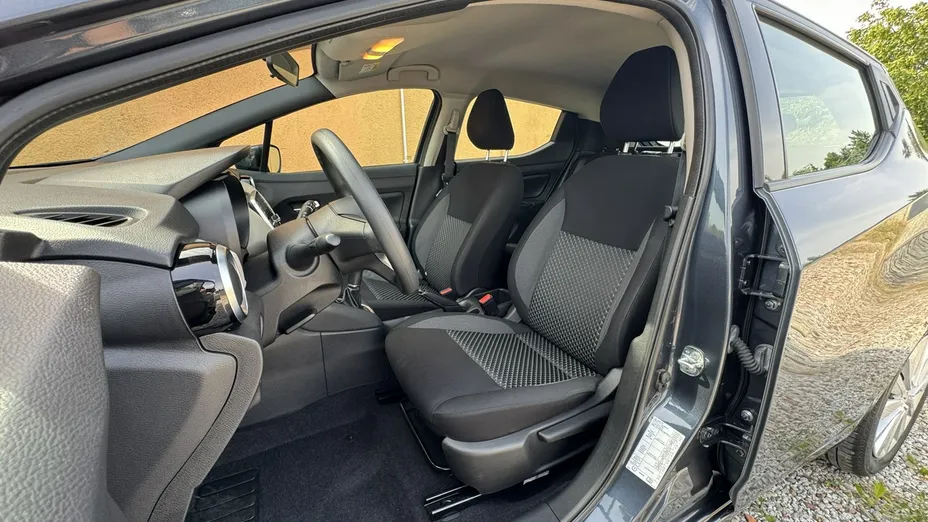 NISSAN Micra -