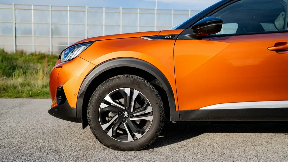 PEUGEOT 2008 -
