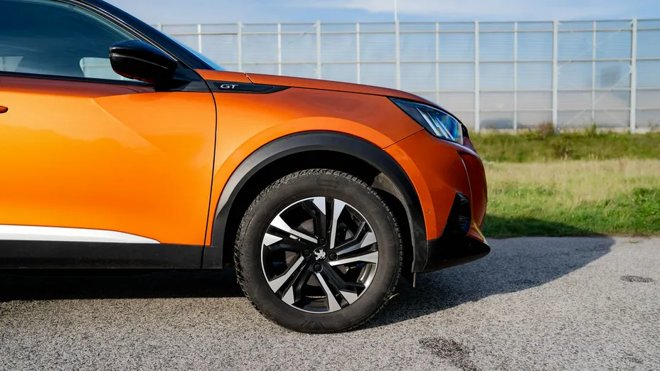 PEUGEOT 2008 -