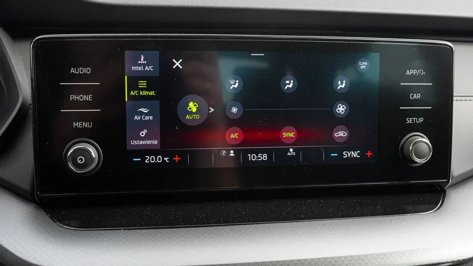 SKODA Octavia -