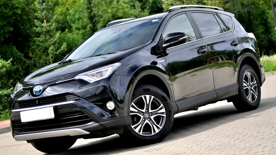 TOYOTA RAV4 -