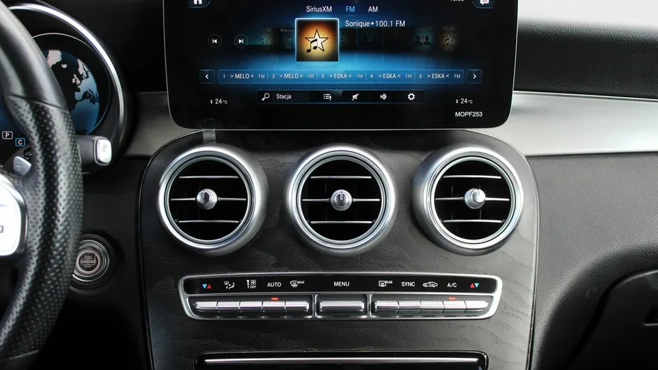 MERCEDES-BENZ GLC -