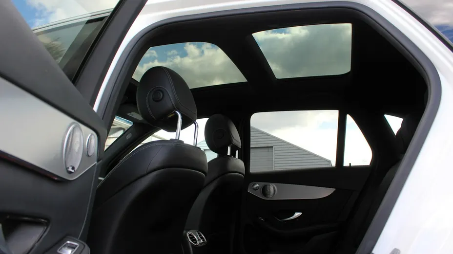 MERCEDES-BENZ GLC -