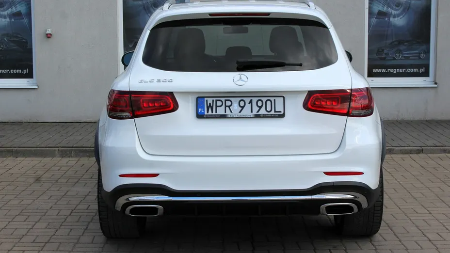 MERCEDES-BENZ GLC -