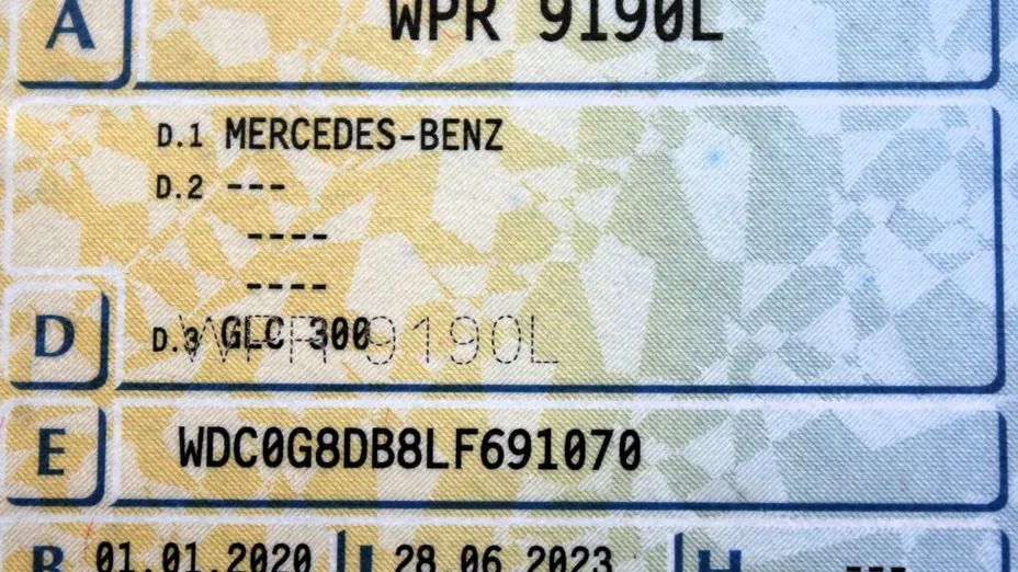 MERCEDES-BENZ GLC -