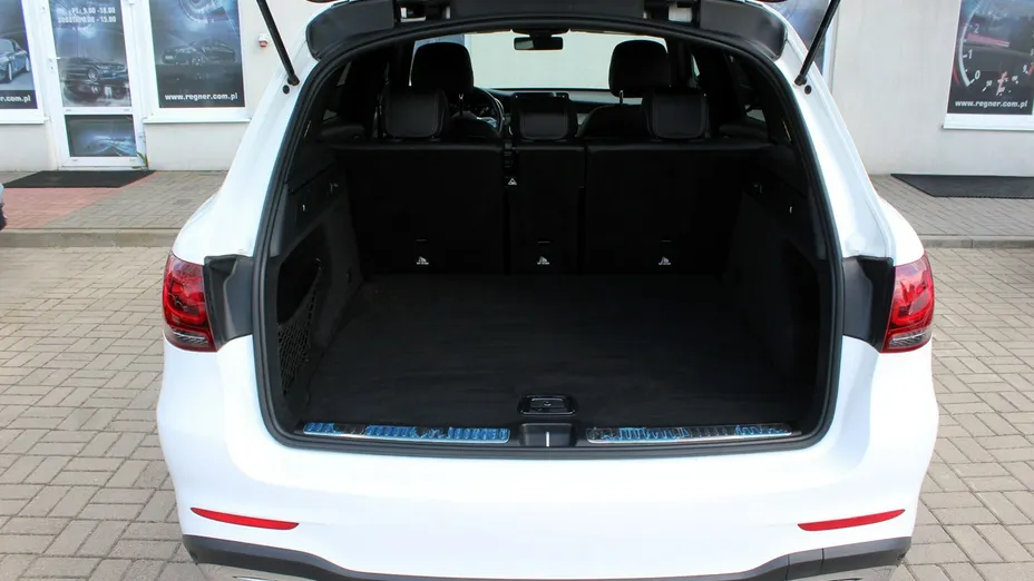 MERCEDES-BENZ GLC -
