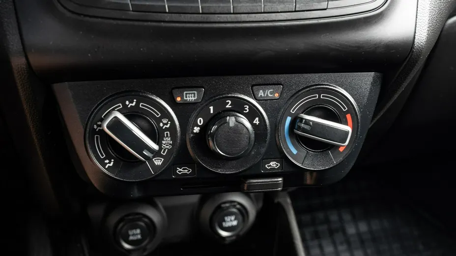 SUZUKI Swift -