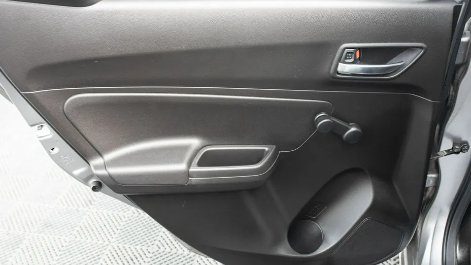 SUZUKI Swift -
