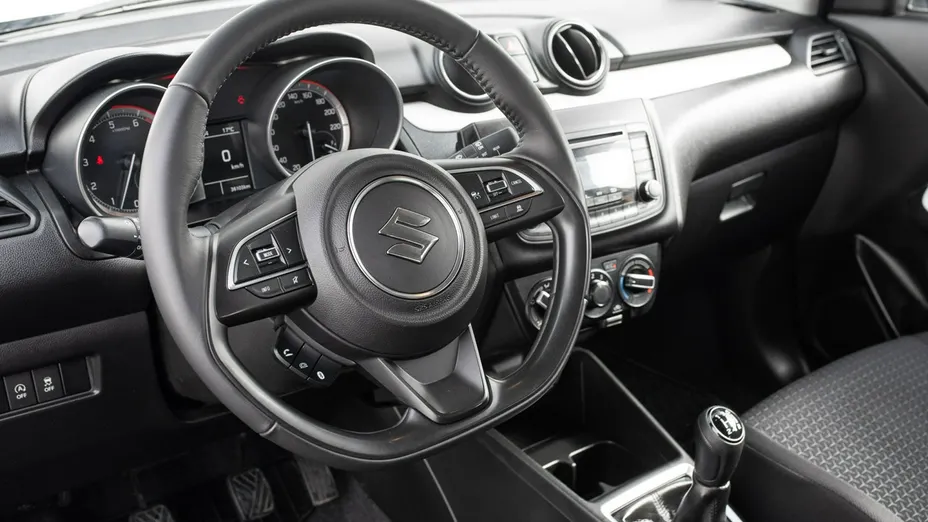SUZUKI Swift -