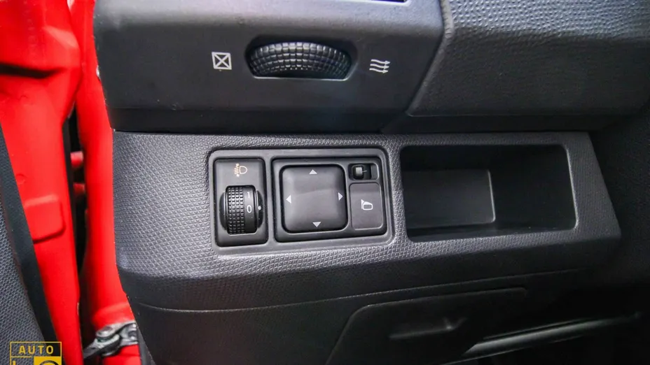 NISSAN Micra -