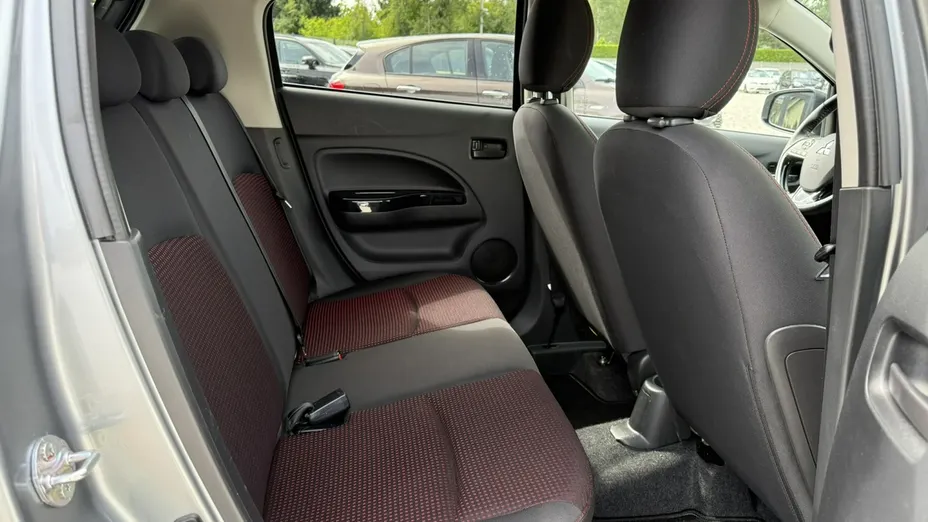 MITSUBISHI Space Star -