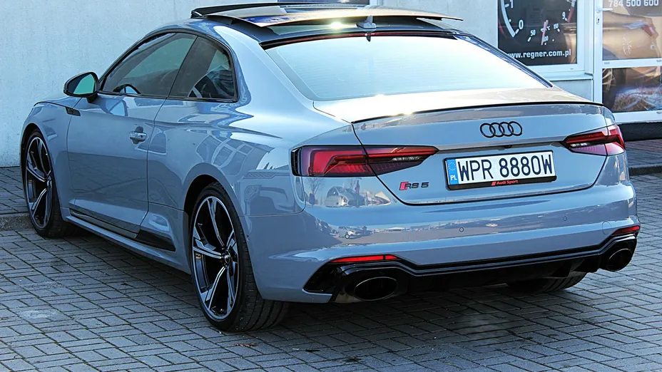 AUDI RS5 -