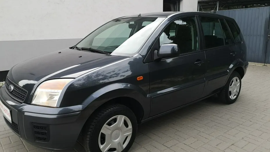 FORD Fusion -