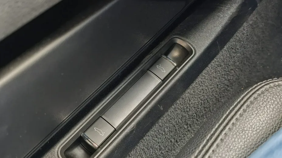 PORSCHE 718 -