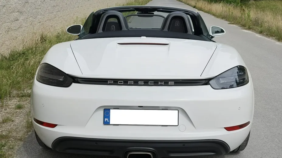 PORSCHE 718 -