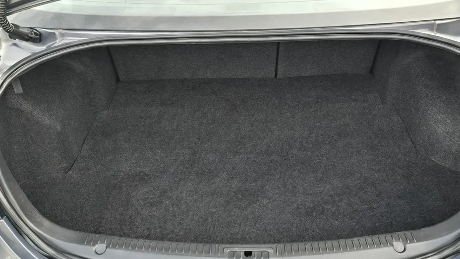 MAZDA 6 -