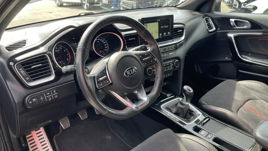KIA ProCeed -