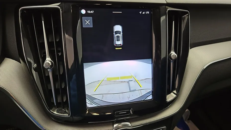 VOLVO XC60 -